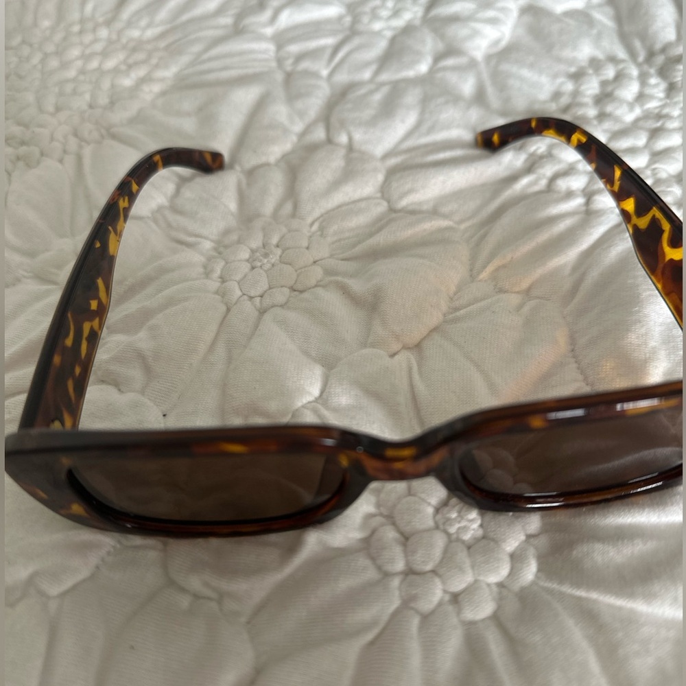 Rectangular Fashion Sunglasses - image 2